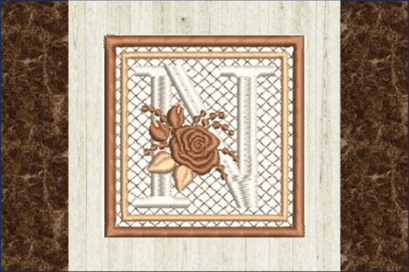 Rose Mini Quilt-N: A Seasonal Embroidery Gem for Holiday Crafters